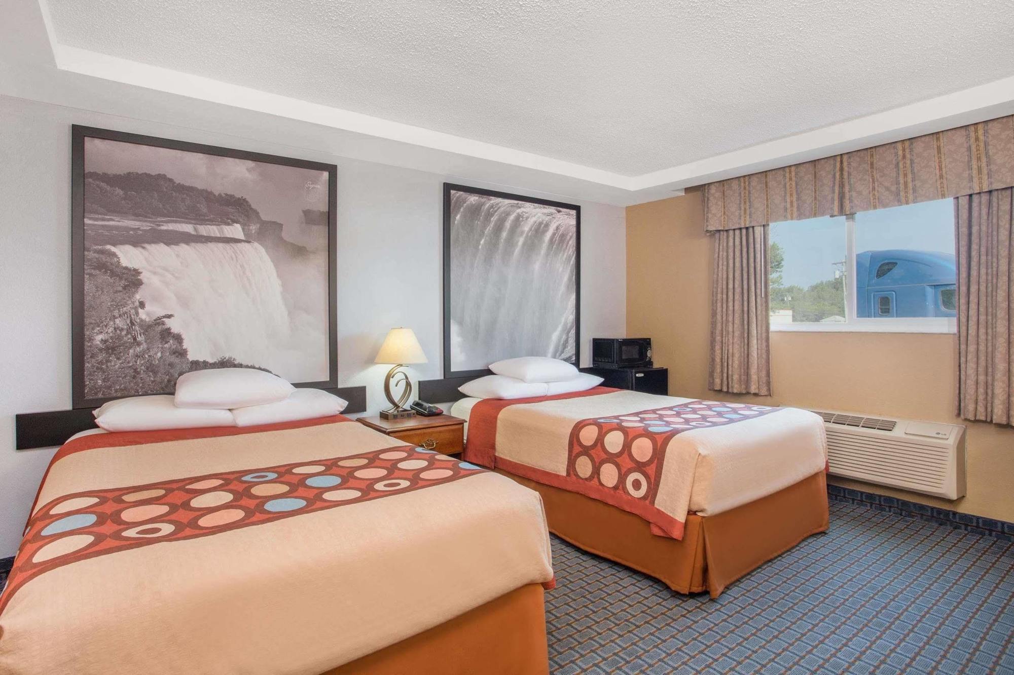 Fairbridge Express Buffalo Airport Motel 2*